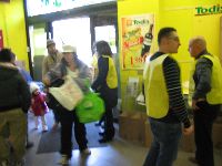 raccolta alimentare solidariet&agrave; 2010
